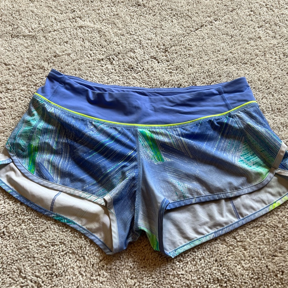 Lululemon Speed Up low rise shorts. 2.5 inseam